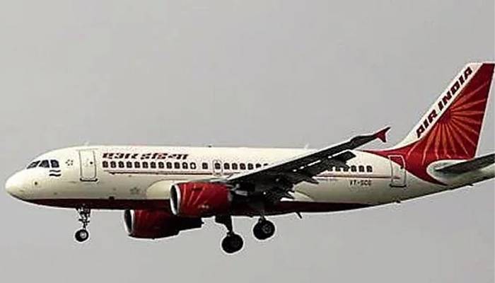 man passenger pee on woman in air india 